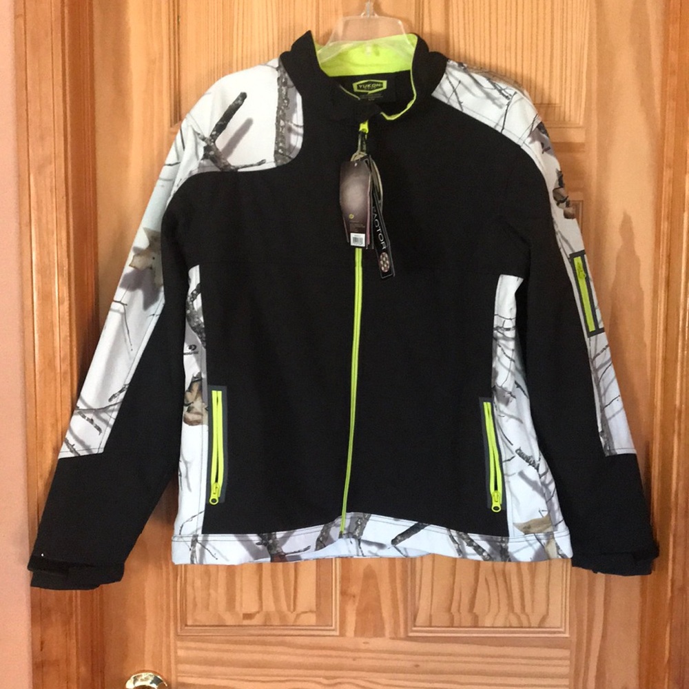 Women’s Yukon Gear Zip-up Jacket